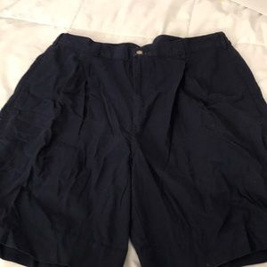 Tournament Arrow shorts